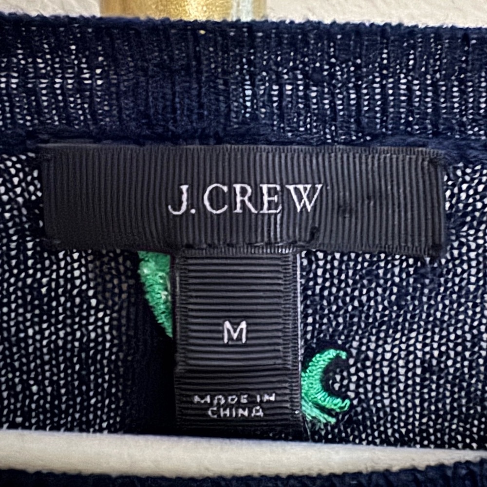 J. Crew 100% Linen Whale Motif Sweater / Navy with Green Whales / Size Medium - Picture 3 of 4